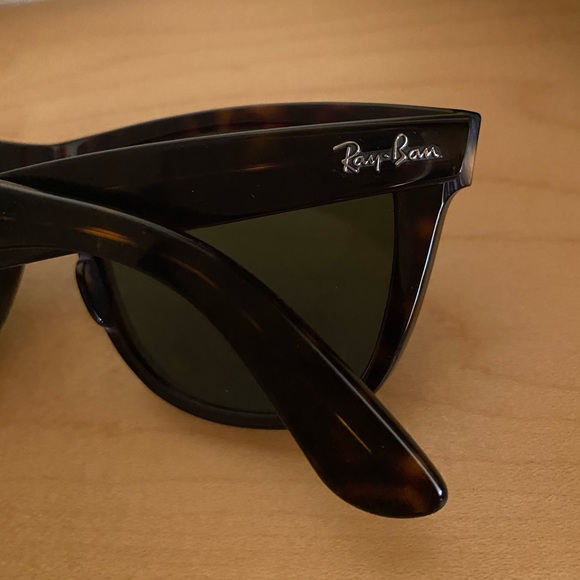 Authentic Tortoise Rayban Wayfarer - Picture 4 of 4